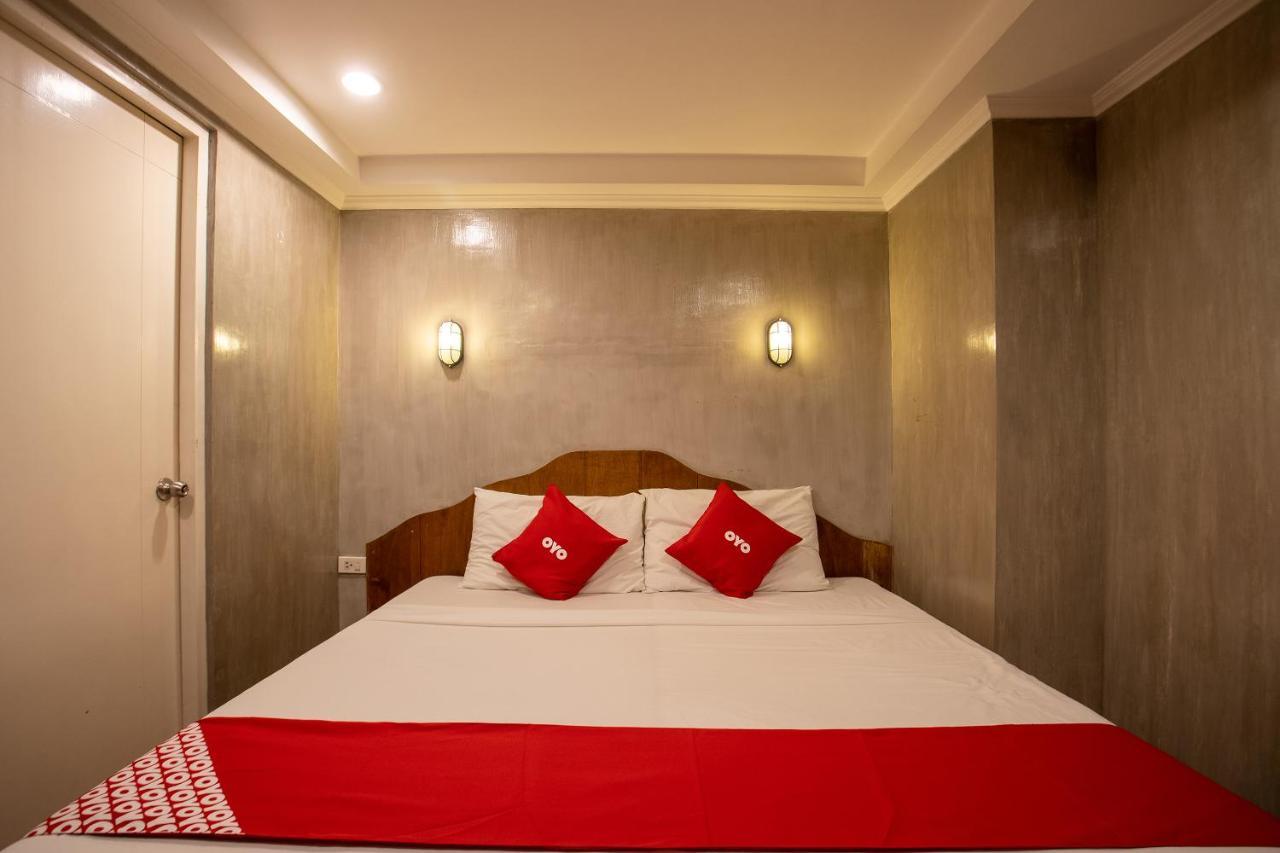 Oyo 821 Connector Hostel Makati City Eksteriør bilde