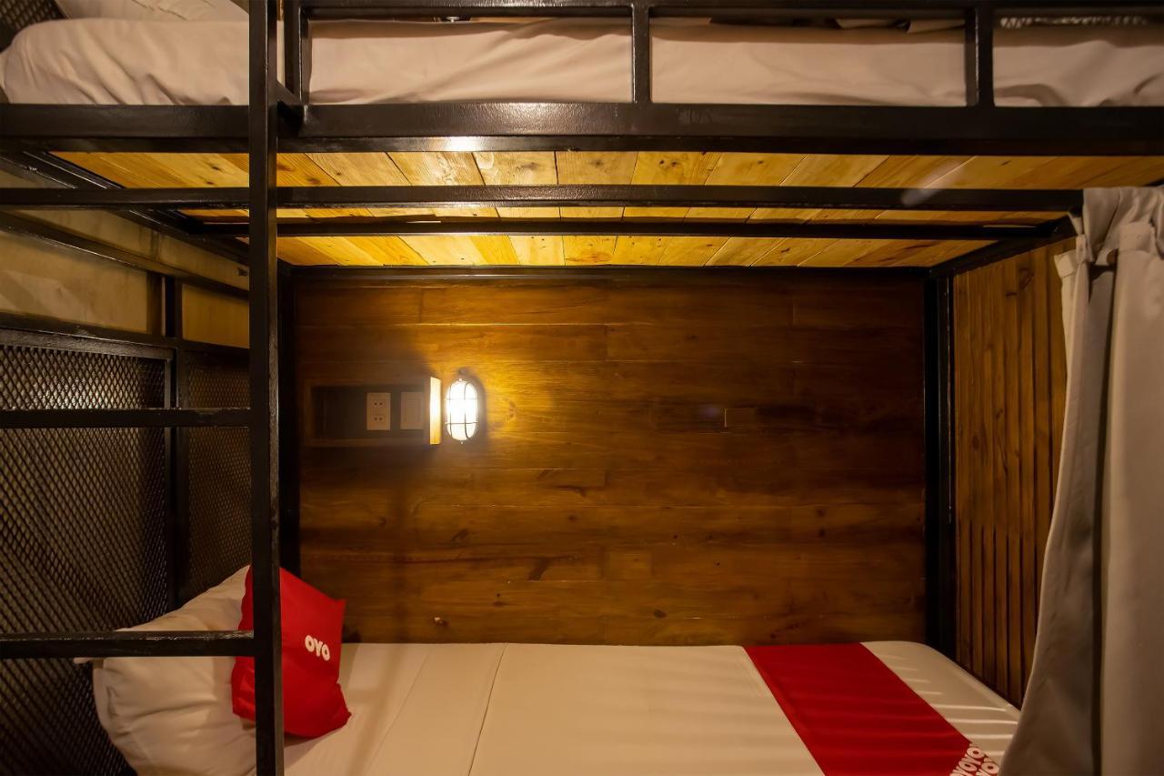 Oyo 821 Connector Hostel Makati City Eksteriør bilde