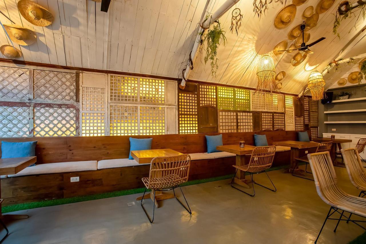Oyo 821 Connector Hostel Makati City Eksteriør bilde