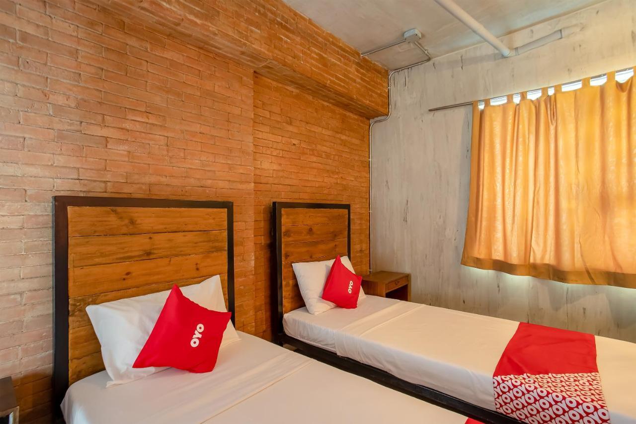 Oyo 821 Connector Hostel Makati City Eksteriør bilde