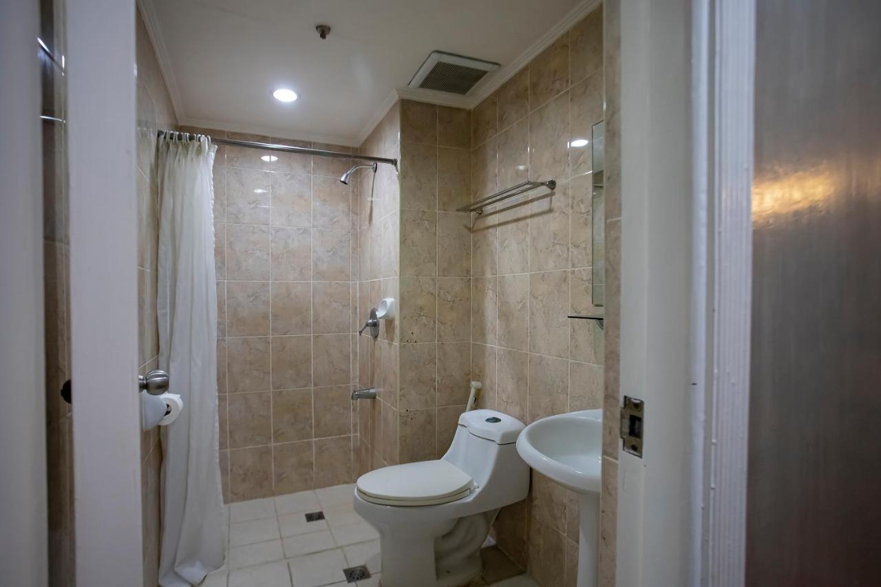 Oyo 821 Connector Hostel Makati City Eksteriør bilde