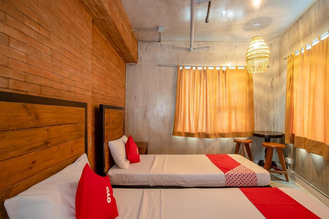 Oyo 821 Connector Hostel Makati City Eksteriør bilde