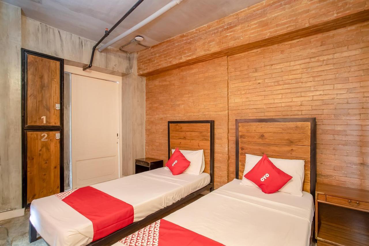 Oyo 821 Connector Hostel Makati City Eksteriør bilde